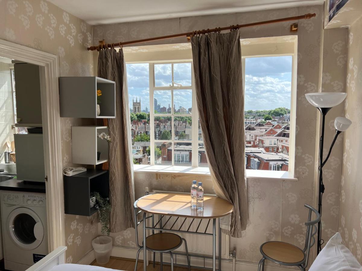 Super Located Studio In South Ken At Chelsea Cloister Лондон Екстер'єр фото