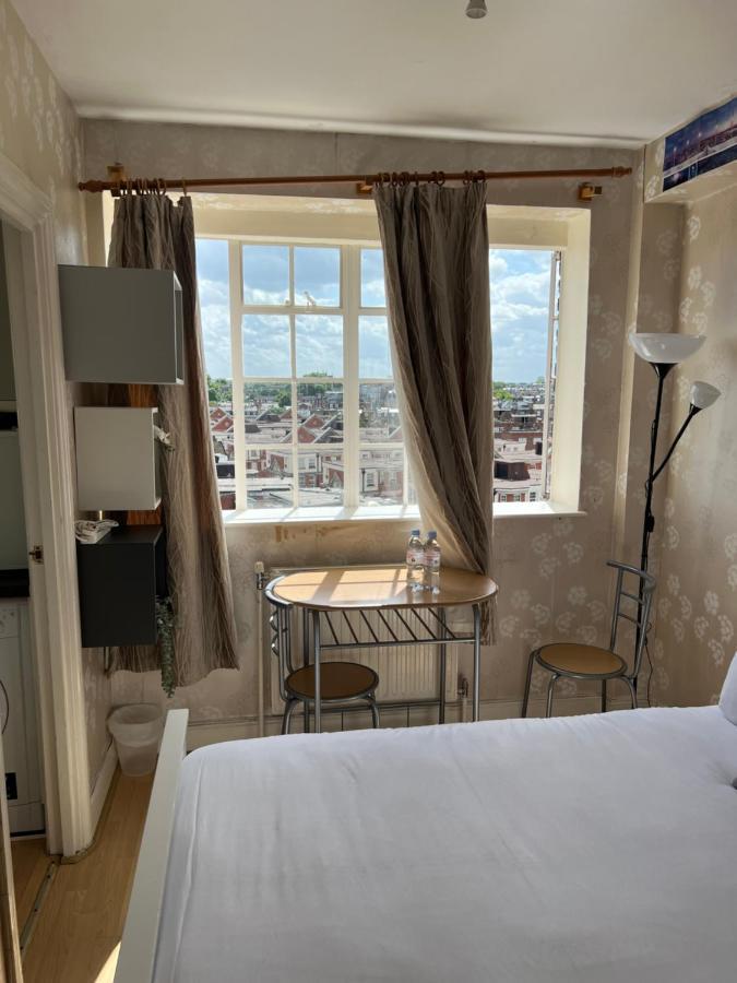 Super Located Studio In South Ken At Chelsea Cloister Лондон Екстер'єр фото